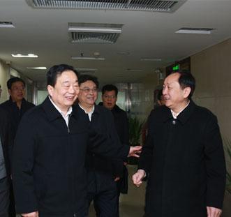 李亞副省長到我廳巡視領導干部公務員學法用法無紙化考試